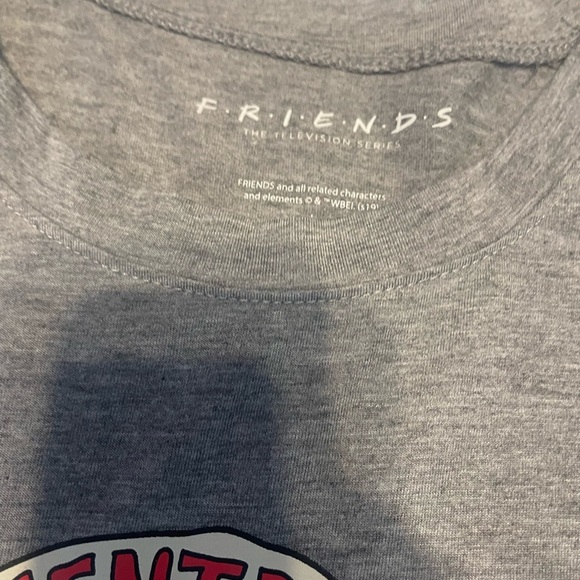 Central Perk Grey T-shirt size L - Picture 2 of 5